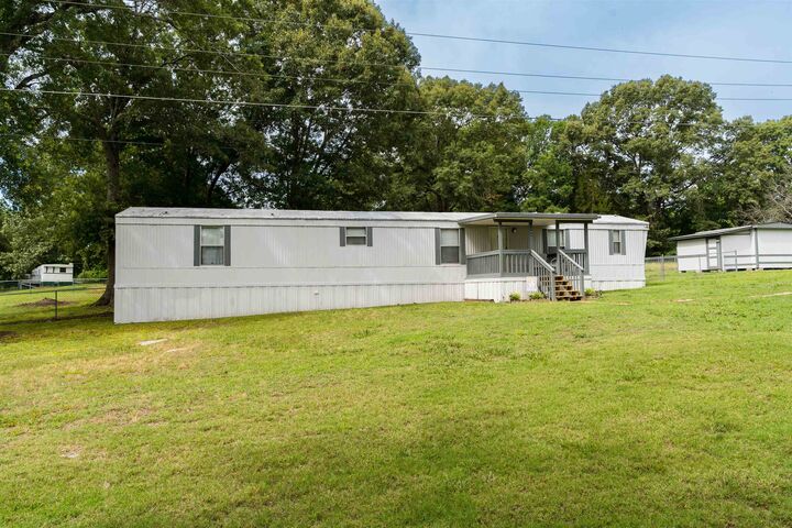 Property Photo:  141 Dogwood Street  SC 29372 