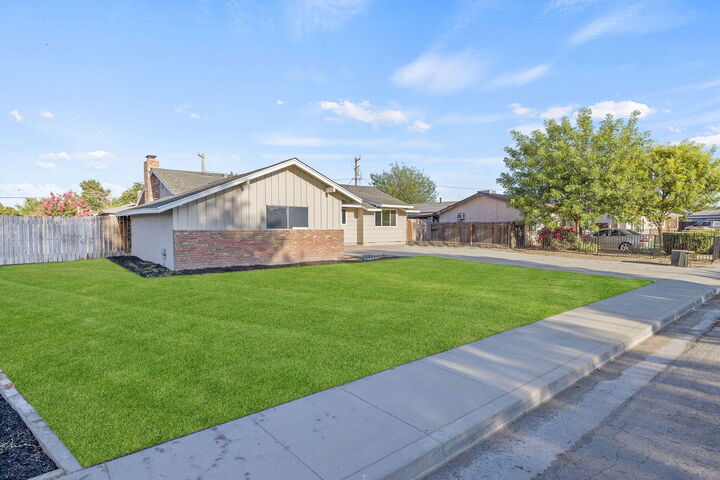 Property Photo:  11312 Dan Drive  CA 93202 