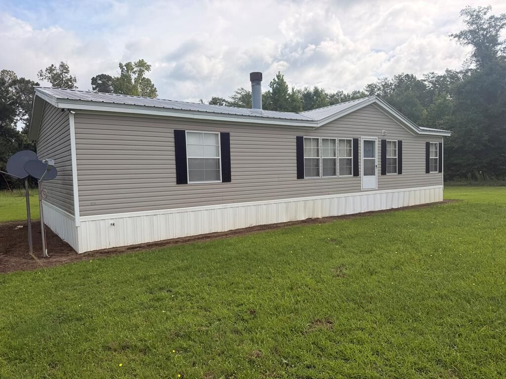 Property Photo:  1596 Jewel Crowe Road  GA 31791 