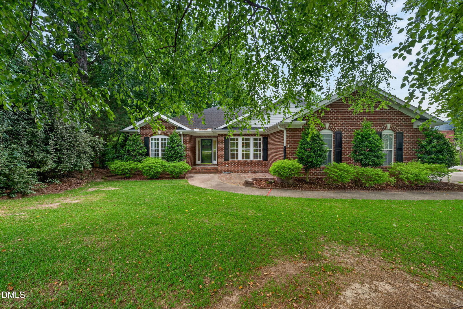 Property Photo:  500 Parishgate Circle  NC 27526 
