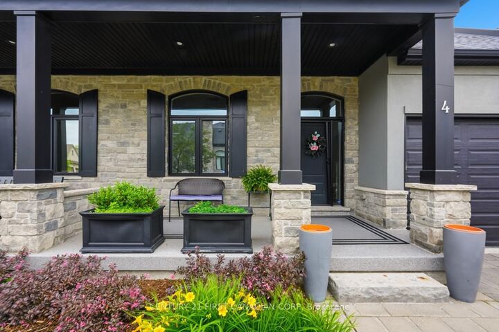 Property Photo: 2215 Callingham Drive 4 ON N6G 0P1