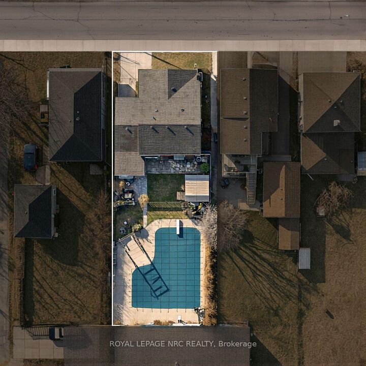 Property Photo: 68 Pine Street S ON L2V 3L4