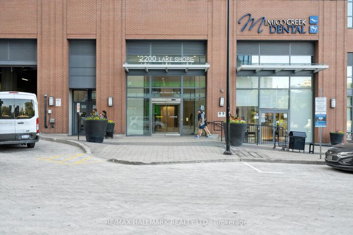 Property Photo: 2200 Lake Shore Boulevard W 1809 ON M8V 1A4