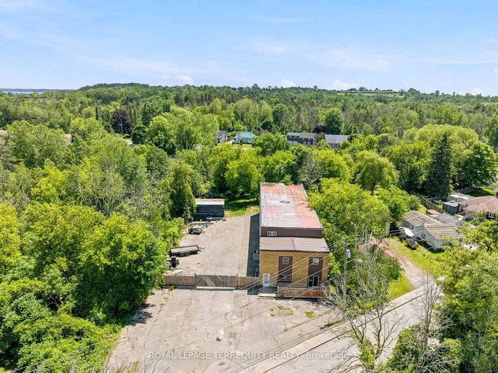 Property Photo: 177 W Davis Street ON K8V 5Z5