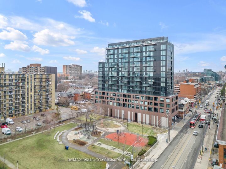 Property Photo:  270 Dufferin Street 1106  ON M6K 0H8 