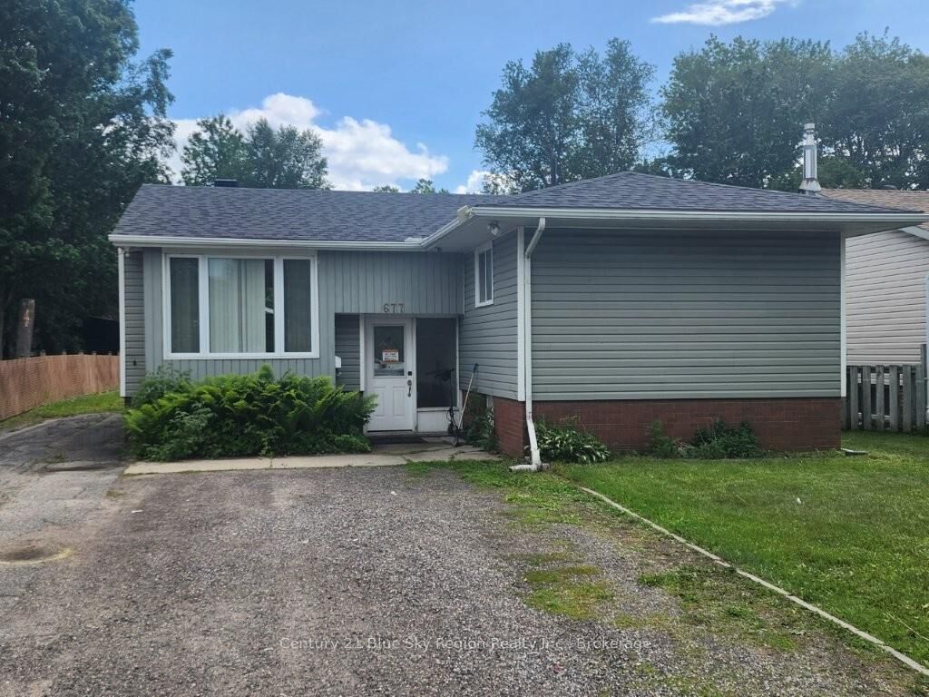 Property Photo:  677 Tackaberry Drive  ON P1B 8R1 