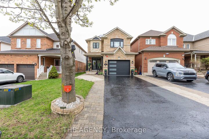 Property Photo: 54 Thames Drive ON L1R 2R1