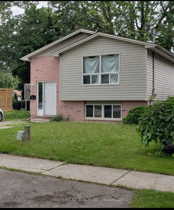 137 Columbia Avenue — photo 1