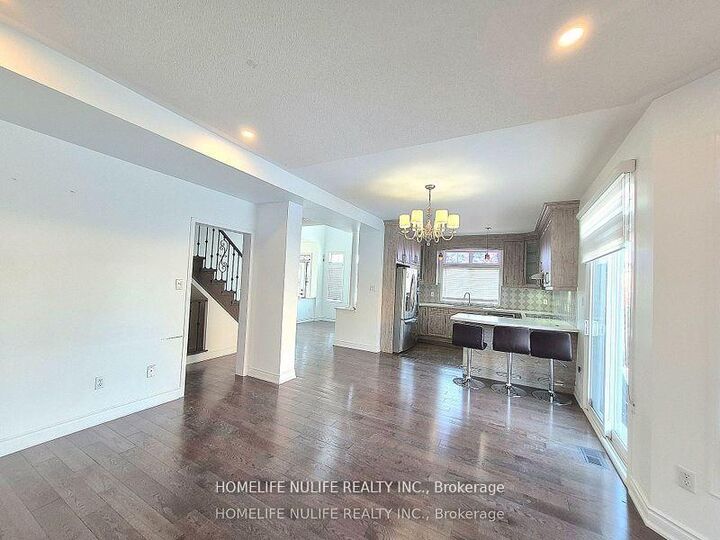 Property Photo: 3866 Thomas Street ON L5M 7B1