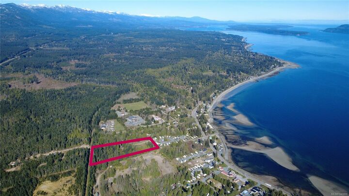 6050 Island Hwy #B — photo 1