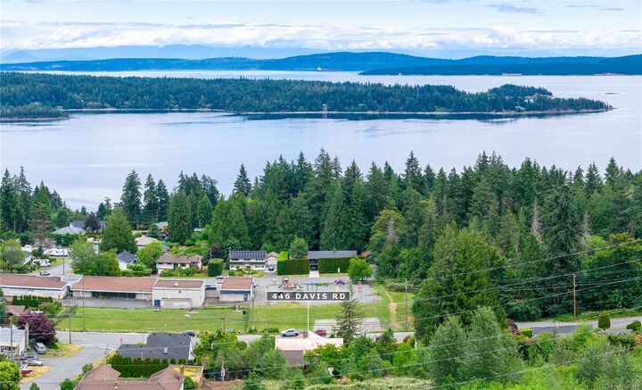 Property Photo: 446 Davis Rd BC V9G 1V5