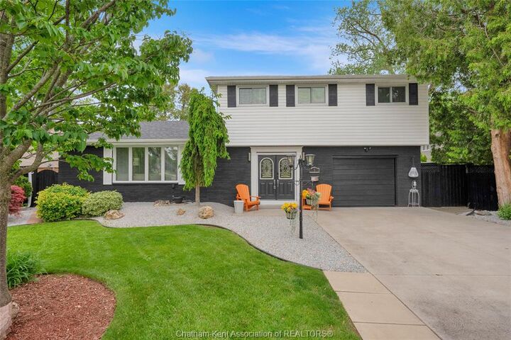 5 Phyllis Avenue — photo 1