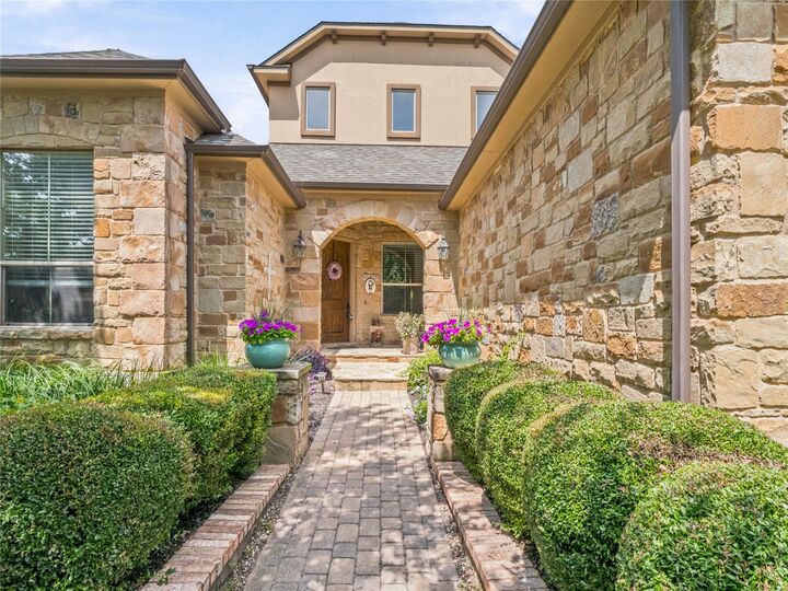 Property Photo:  170 Kinloch Court  TX 78737 