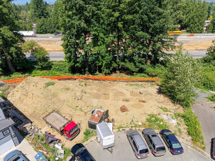 Property Photo:  1765 Keats Street  BC V2S 3G4 
