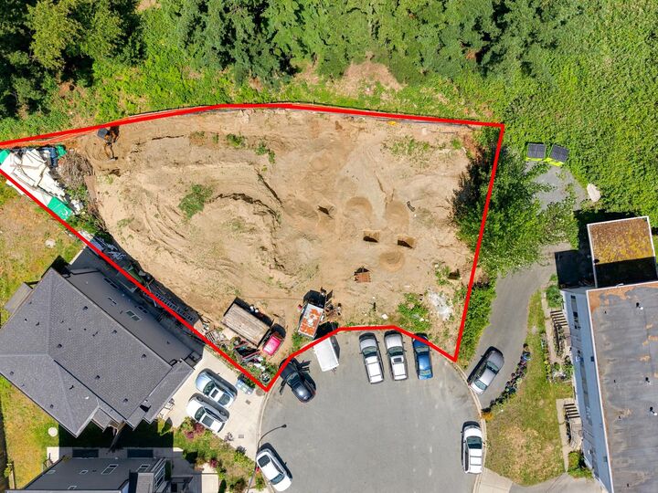 Property Photo: 1765 Keats Street BC V2S 3G4