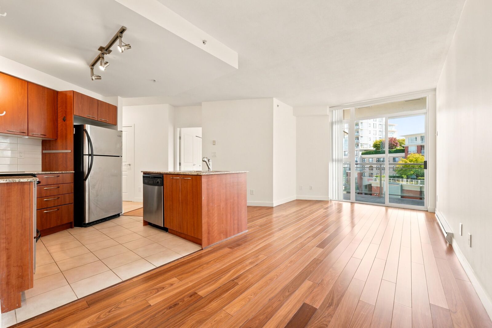 Property Photo:  4028 Knight Street 516  BC V5N 5Y8 