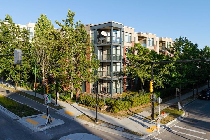588 W 45th Avenue 307 — photo 1