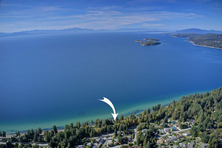 4947 Sunshine Coast Highway — photo 1