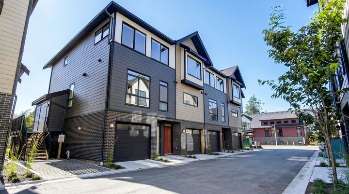 4337 Boundary Road 15 — photo 1