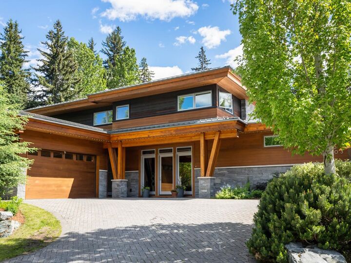 8003 Cypress Place — photo 1