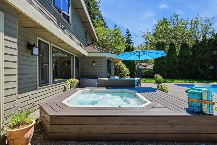 Property Photo: 13446 19 Avenue BC V4A 9C7