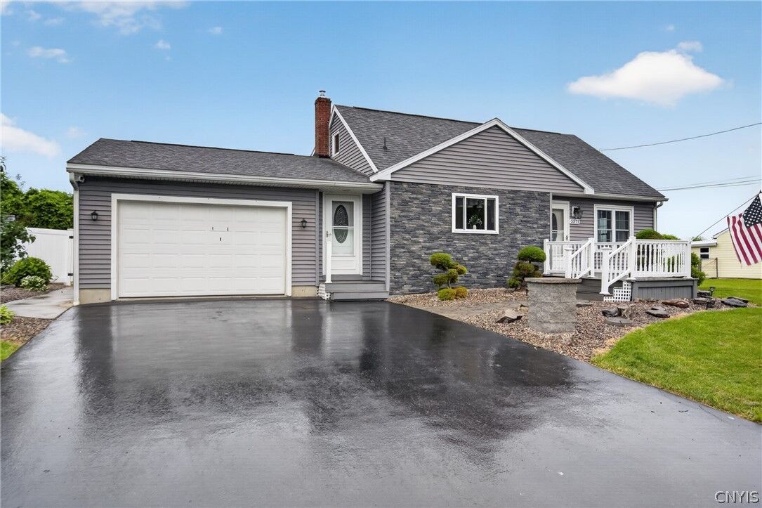 Property Photo: 5571 Louis Avenue NY 13029