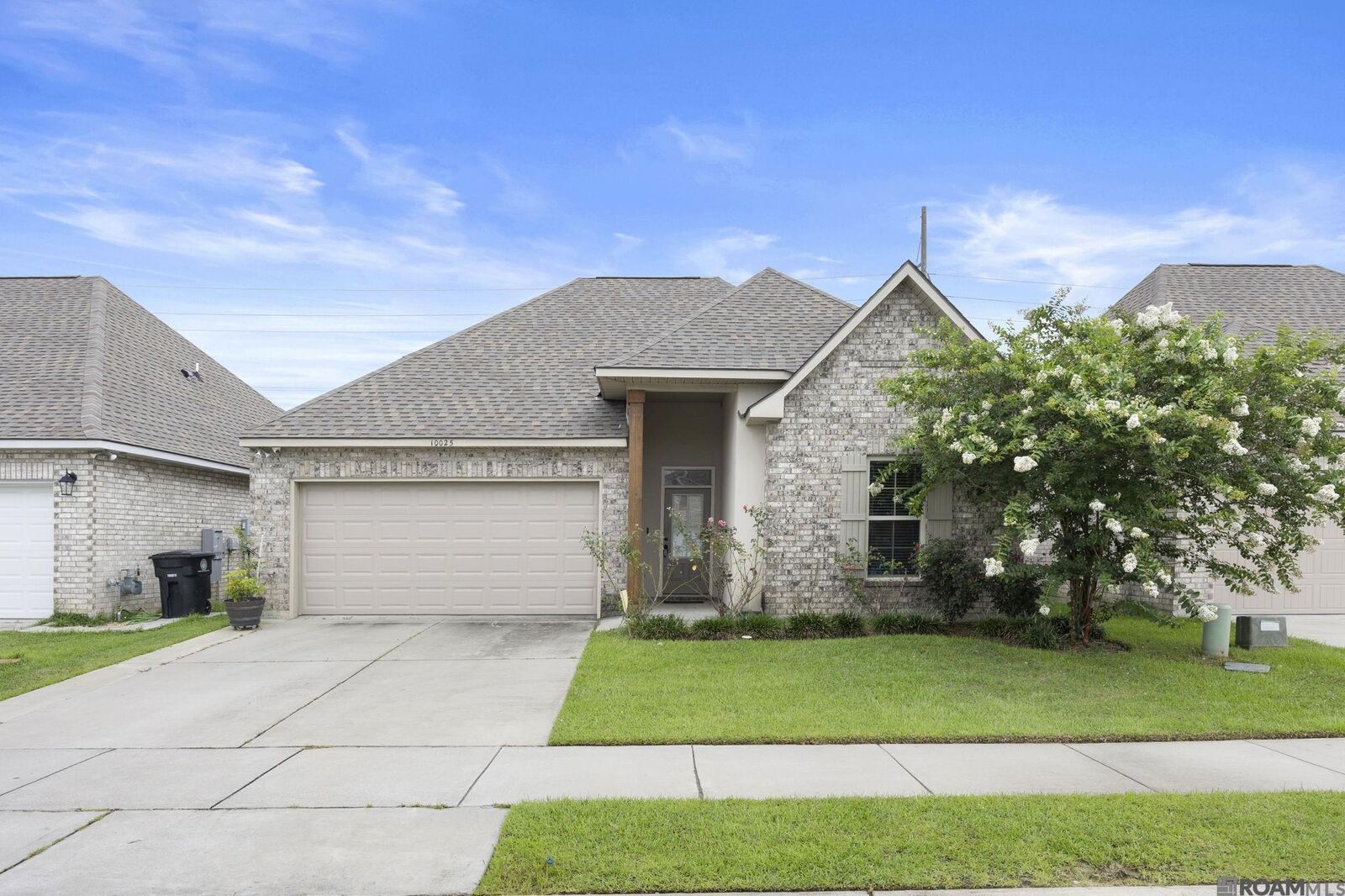 Property Photo:  10025 Ole Millstead Ct  LA 70816 