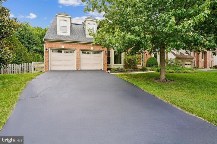 Property Photo: 676 Old Hunt Way VA 20170