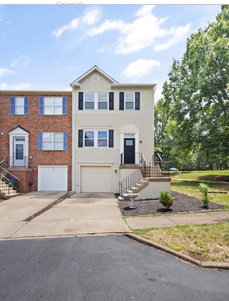 Property Photo:  100 Rugby  VA 22406 