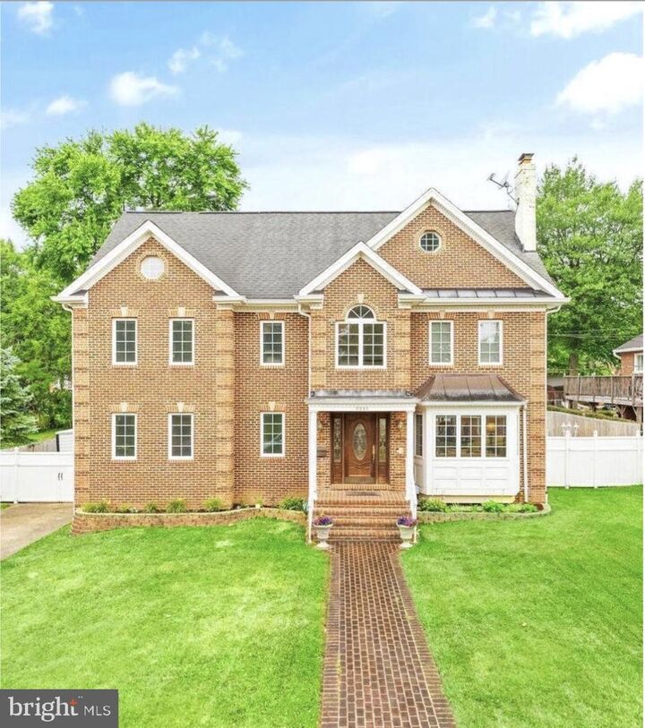 Property Photo: 3332 Freedom Place VA 22041