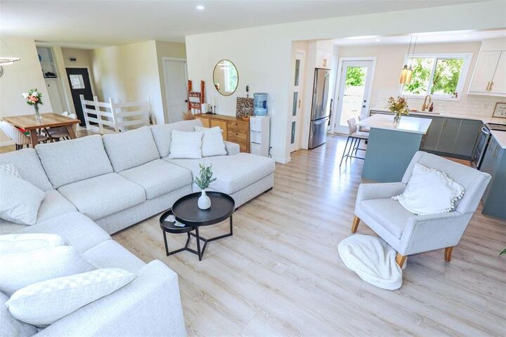 Property Photo:  5296 Main Street  MB R1A 3R4 