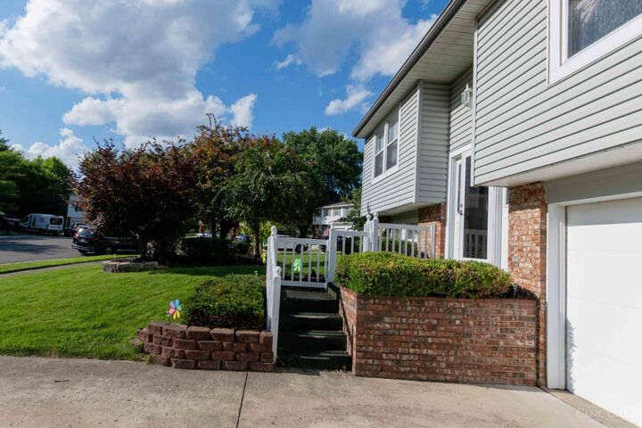 Property Photo: 784 Forsythe Place OH 45040