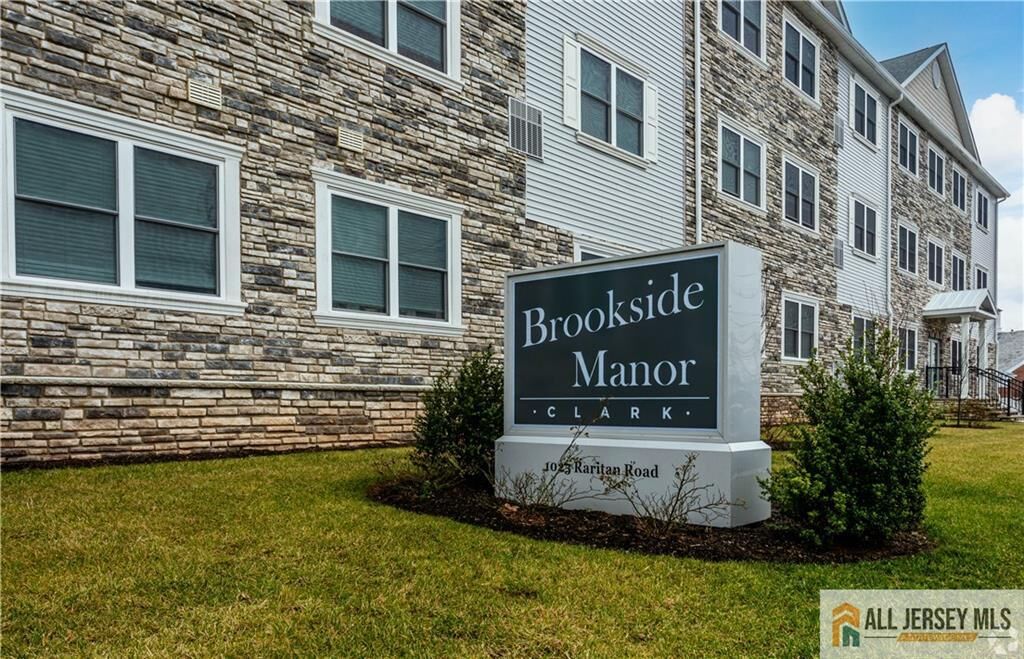 Property Photo: 1025 Raritan Road 201 NJ 07066