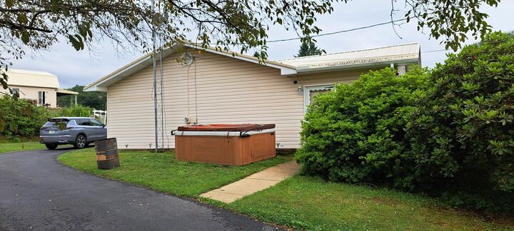 Property Photo: 830 Bells Mills Cloe Rd PA 15767
