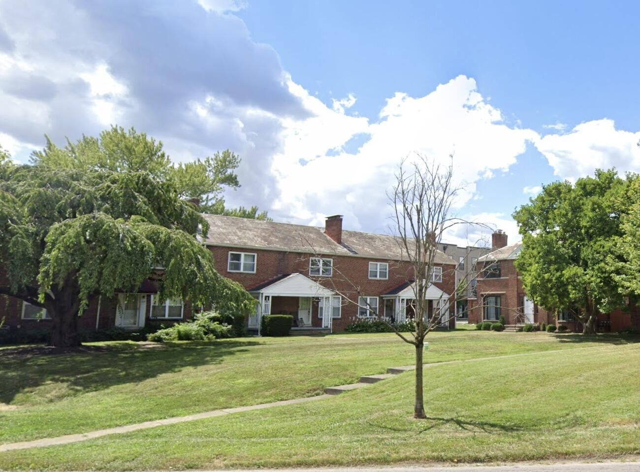 Property Photo: 1693 Northwest Boulevard OH 43212