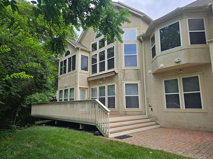 Property Photo:  1065 Bluff Vista Drive  OH 43235 