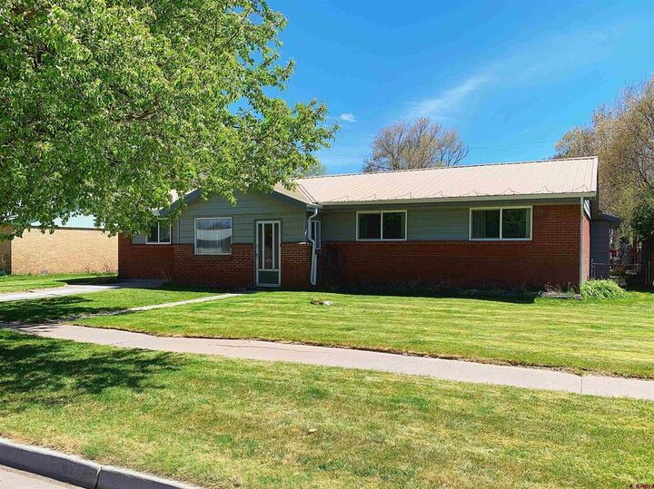 Property Photo: 204 Thirteenth Street CO 81101