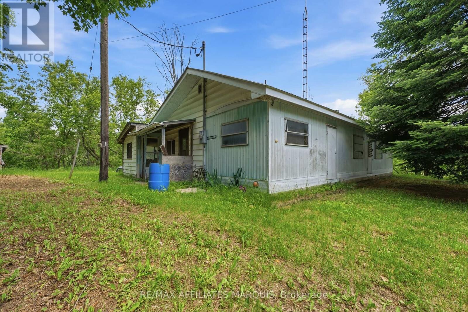 Property Photo: 1195 Thompson Road ON K0H 2E0