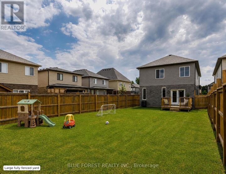 Property Photo:  4377 Lismer Lane  ON N6L 0E1 