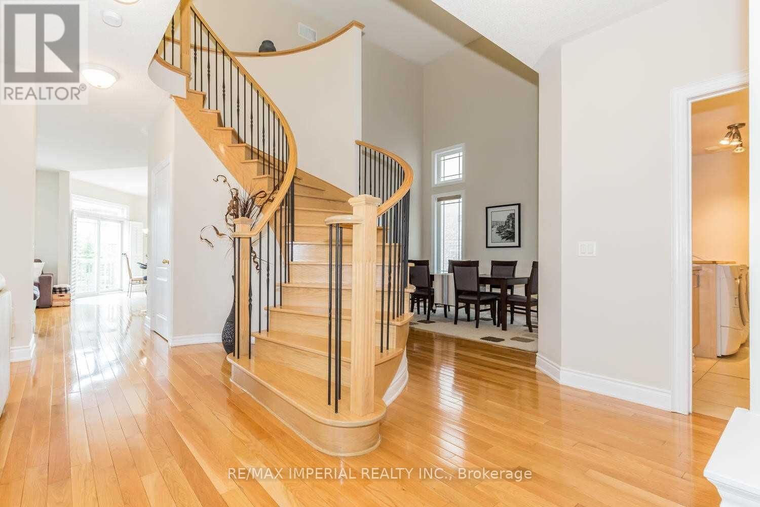 Property Photo:  205 Conover Avenue 1  ON L4G 7W1 