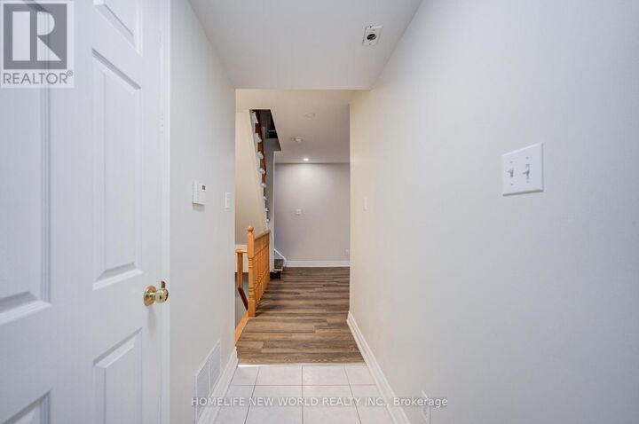 Property Photo:  28 Rosebank Drive 1001  ON M1B 5Z1 