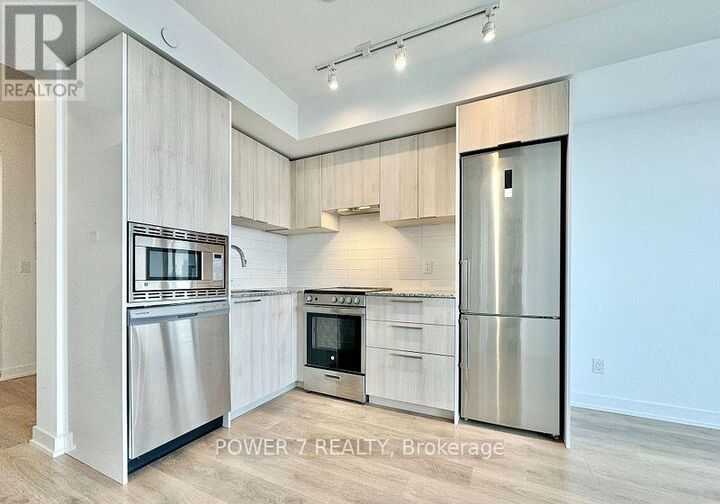Property Photo:  501 Yonge Street 3808  ON M4Y 0G8 