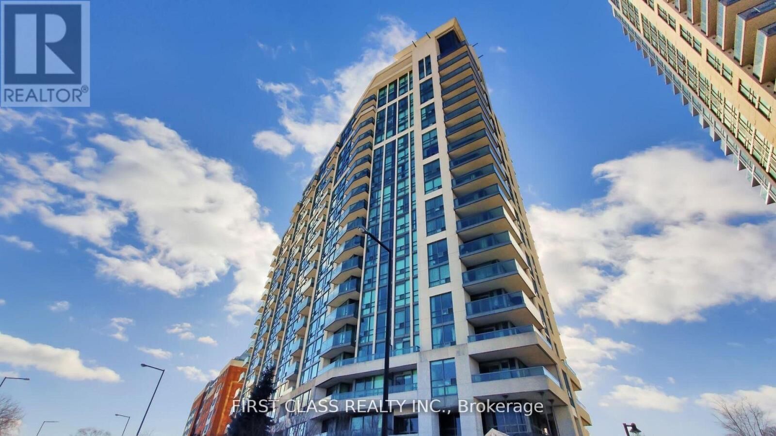Property Photo:  68 Grangeway Avenue 1112  ON M1H 0A1 