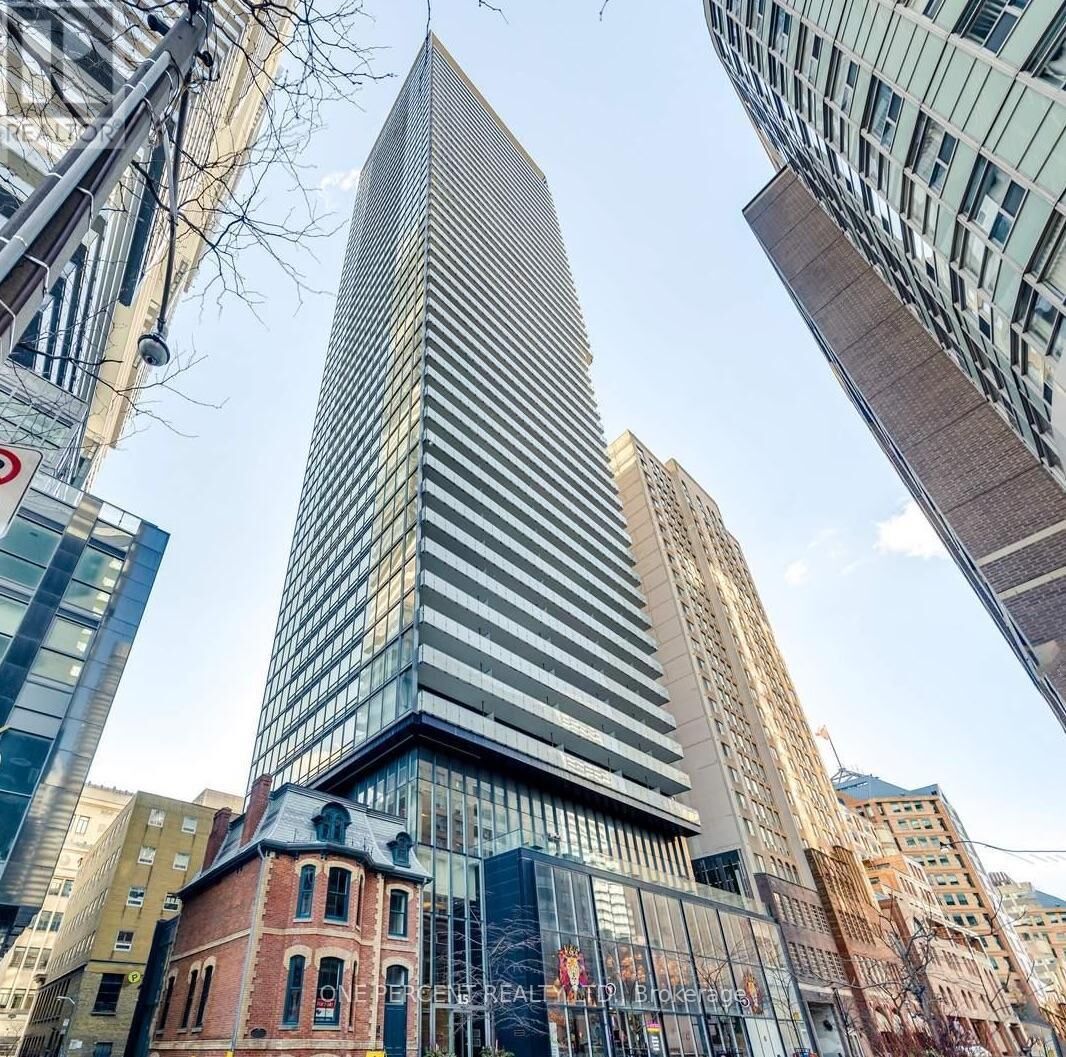 Property Photo: 15 Grenville Street 4510 ON M4Y 1A1