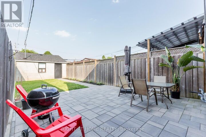 Property Photo:  171 Gilbert Avenue  ON M6E 4W4 