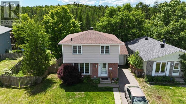 Property Photo:  44 Macdonald Ct  ON P5A 2V2 