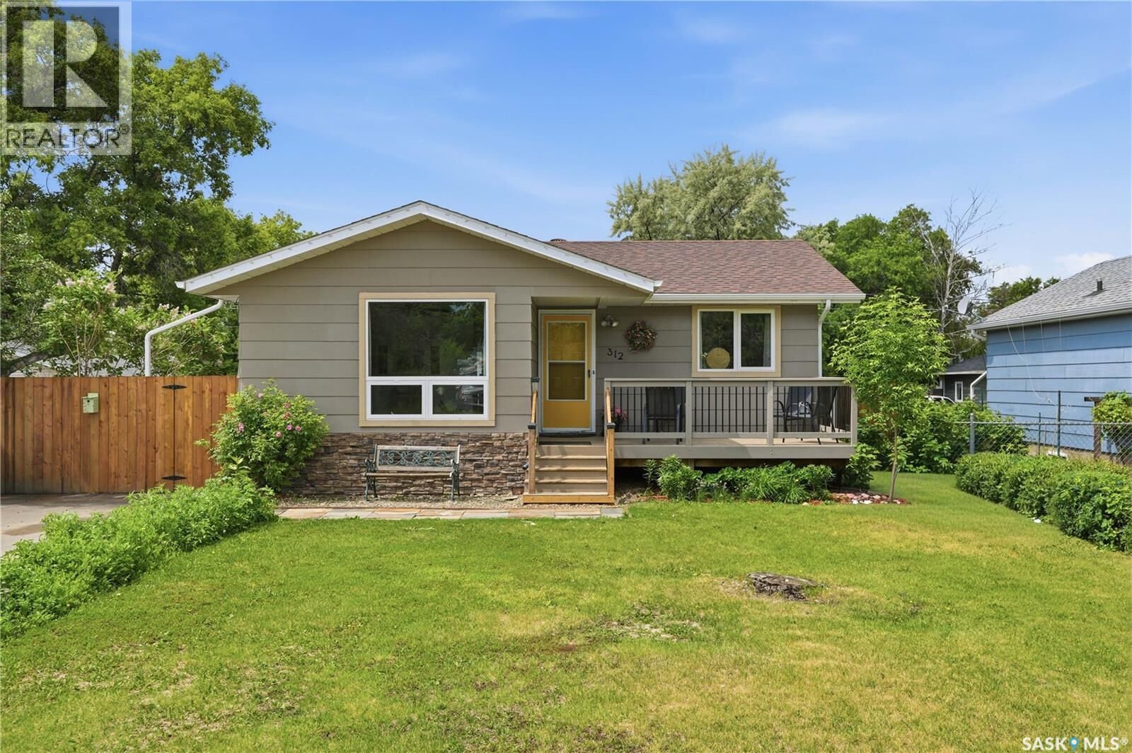 Property Photo:  312 Ash Street  SK S0L 2N0 