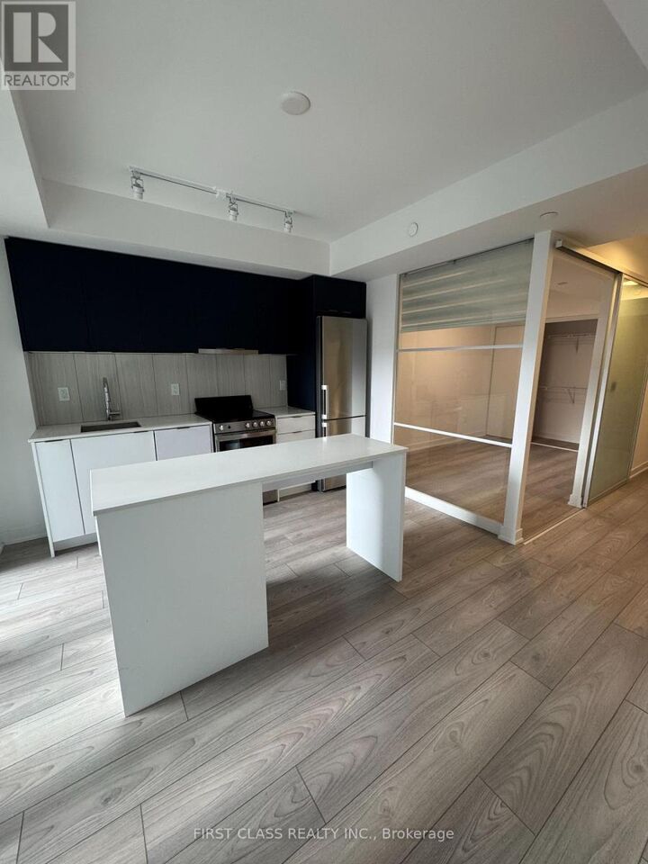Property Photo: 8 Tippett Road 413 ON M3H 0E7