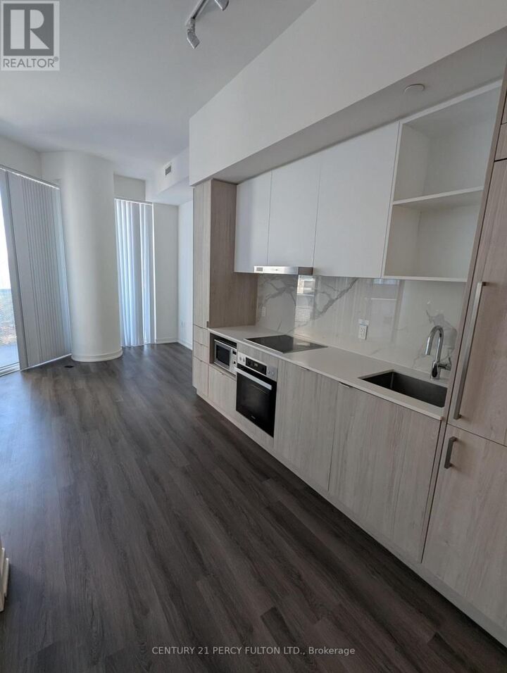 Property Photo: 138 Downes Street 5912 ON M5E 0E4