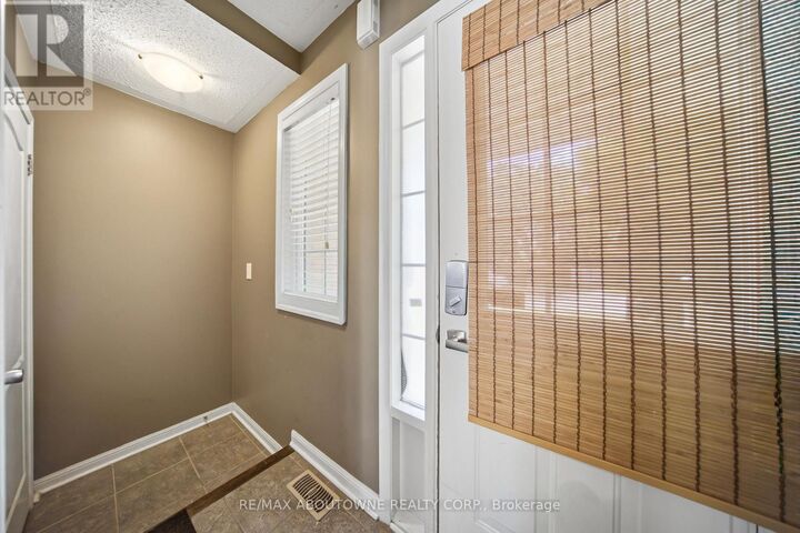 Property Photo: 902 Gazley Circle ON L9T 6L7